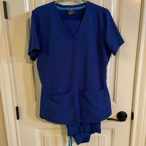 Blue Med Couture scrubs (tops and pants) size M